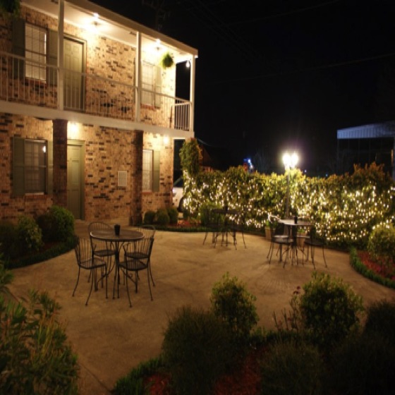 1300 Exterior Courtyard Night4.jpg